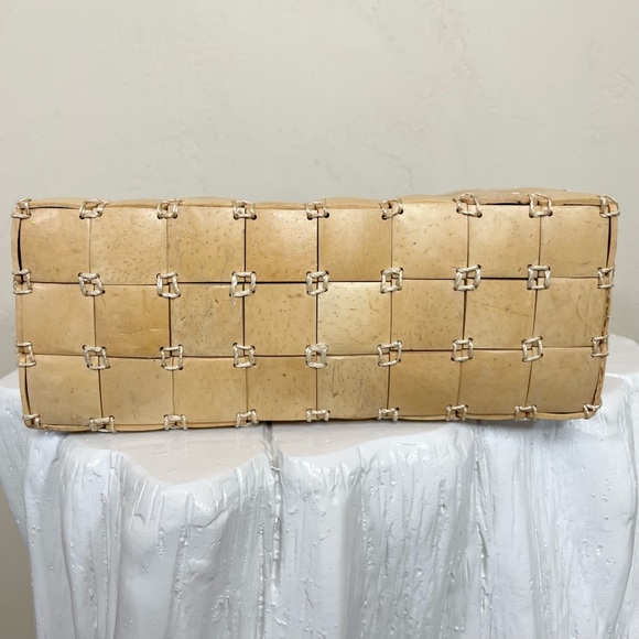 Rare Aveda Coconut Shells Small Handbag 8" x 7" x 3" - Picture 7 of 14